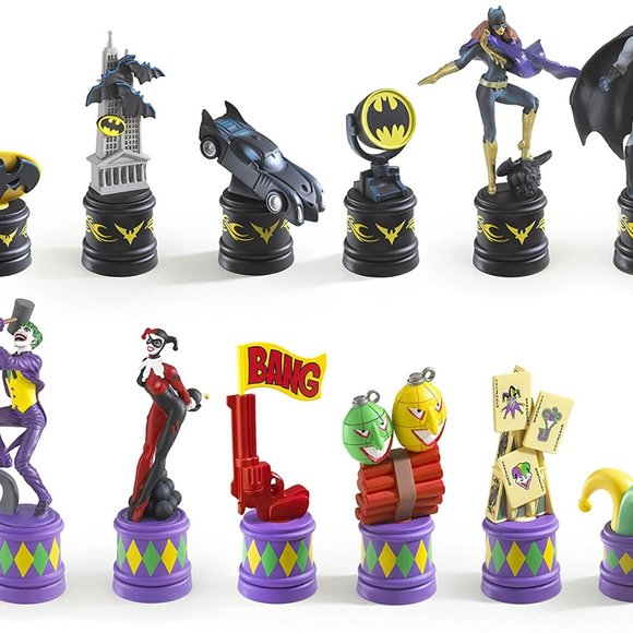 SOLD!!! BATMAN CHESS SET DARK KNIGHT VS JOKER - Picture 4 of 5